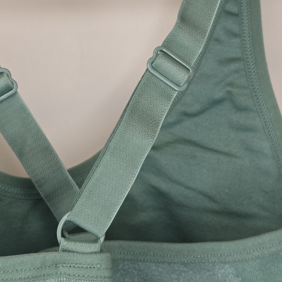 Nwt RawGear green camo sports bra medium - Picture 2 of 4
